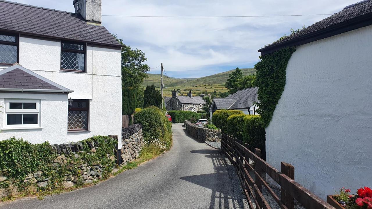 Green Cottage - Snowdonia Llanllechid المظهر الخارجي الصورة